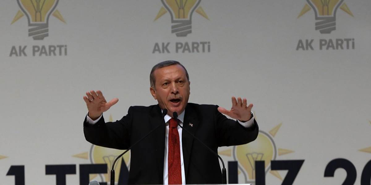 Turecký premiér Erdogan oznámil svoju kandidatúru za prezidenta