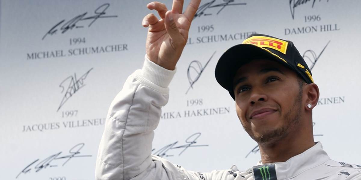 F1: Hamilton na domácej VC s odhodlaním prekonať Rosberga