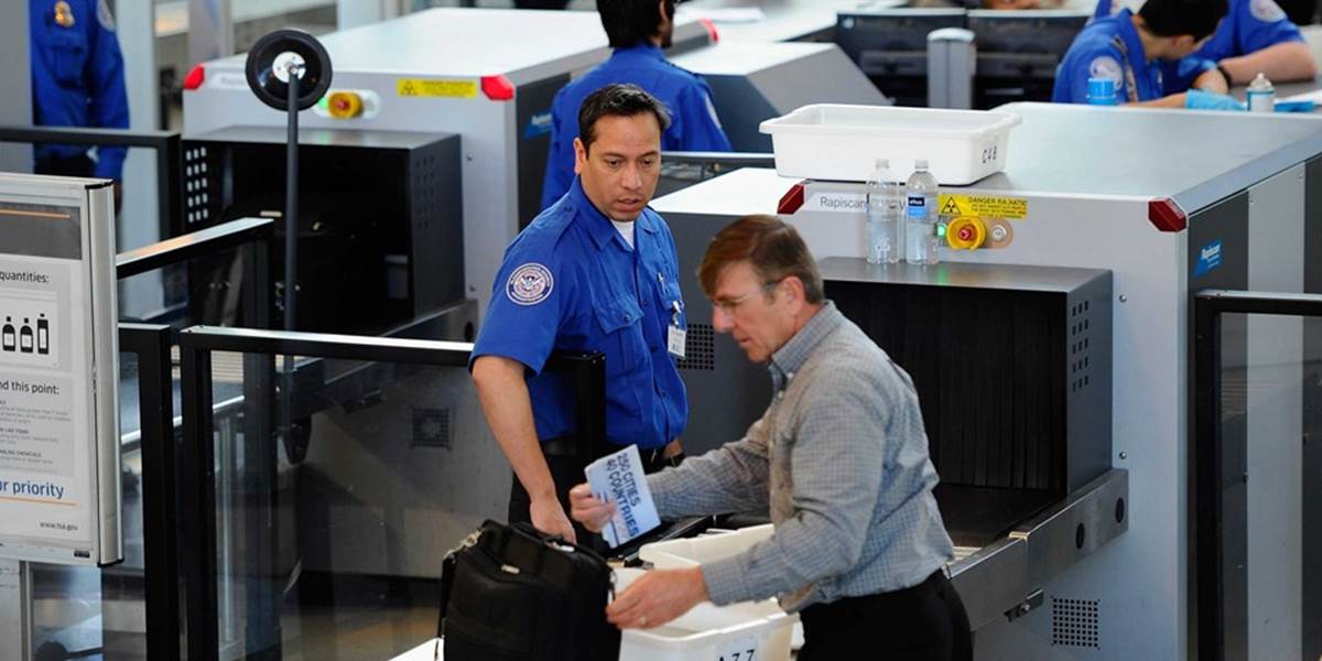 USA sprísnia bezpečnosť na letiskách v zámorí: V Európe, na Blízkom východe