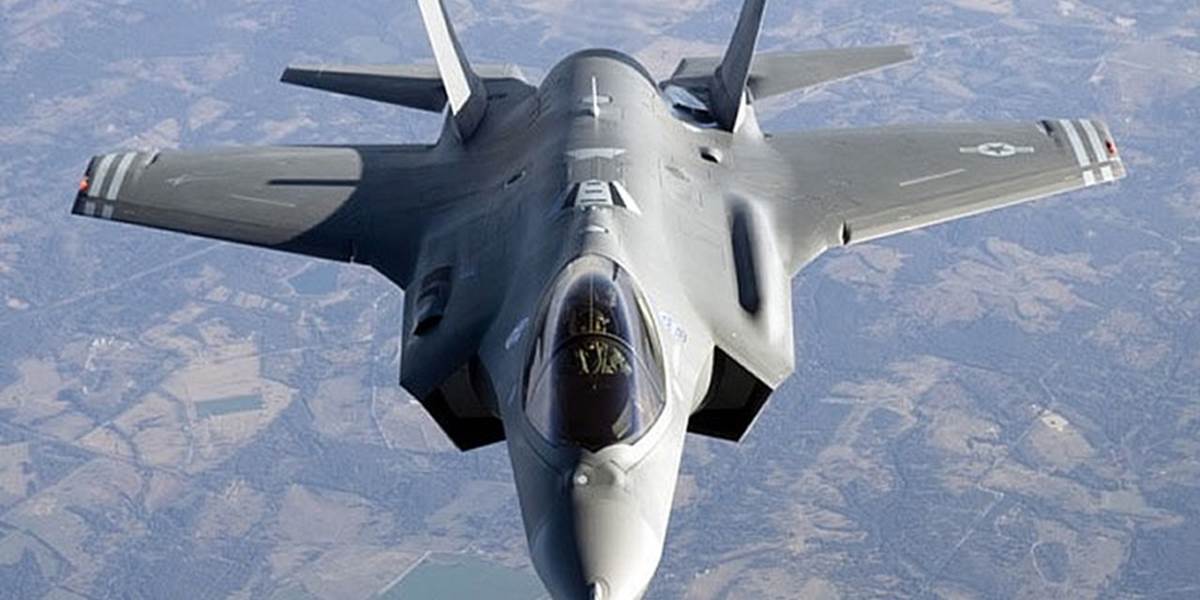 Pentagón nariadil zákaz letov neviditeľných stíhačiek F-35