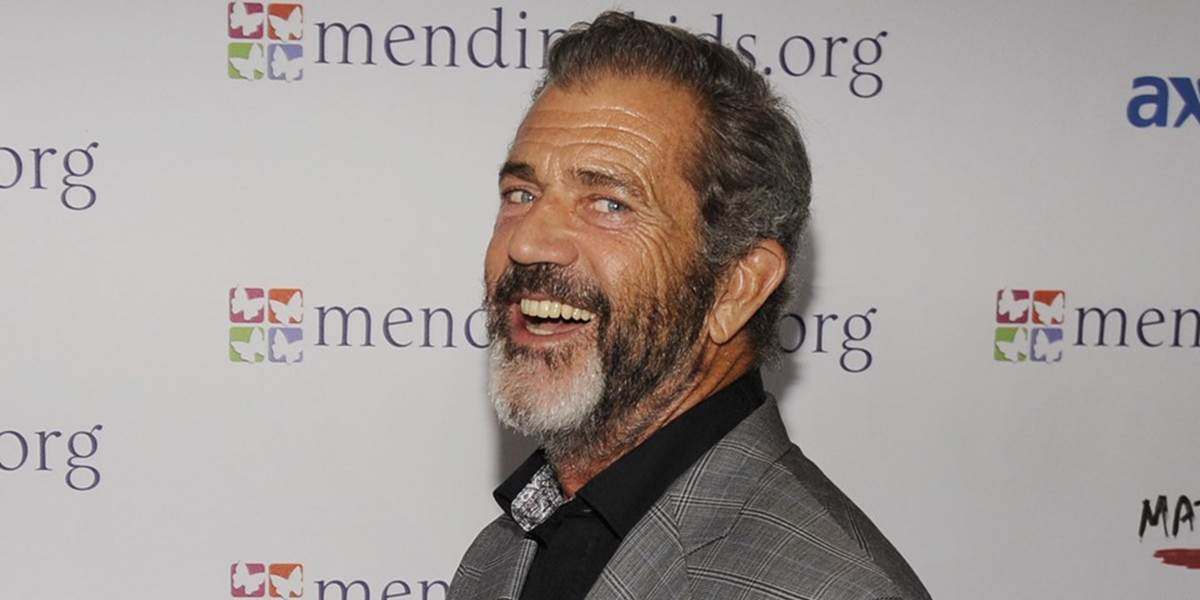 Mel Gibson si v Karlových Varoch prevzal Krištáľový glóbus za prínos kinematografii