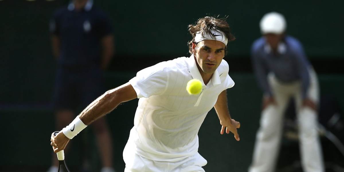 Wimbledon: Federer cez Raonica do finále proti Djokovičovi