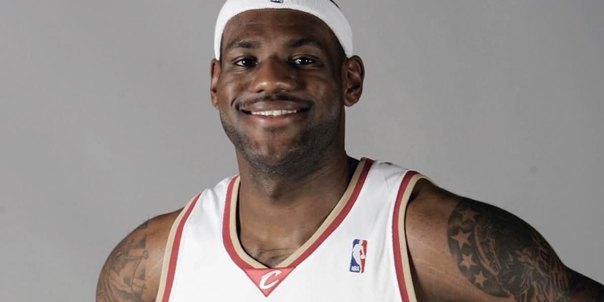 NBA: James bude tento týždeň rokovať s Miami