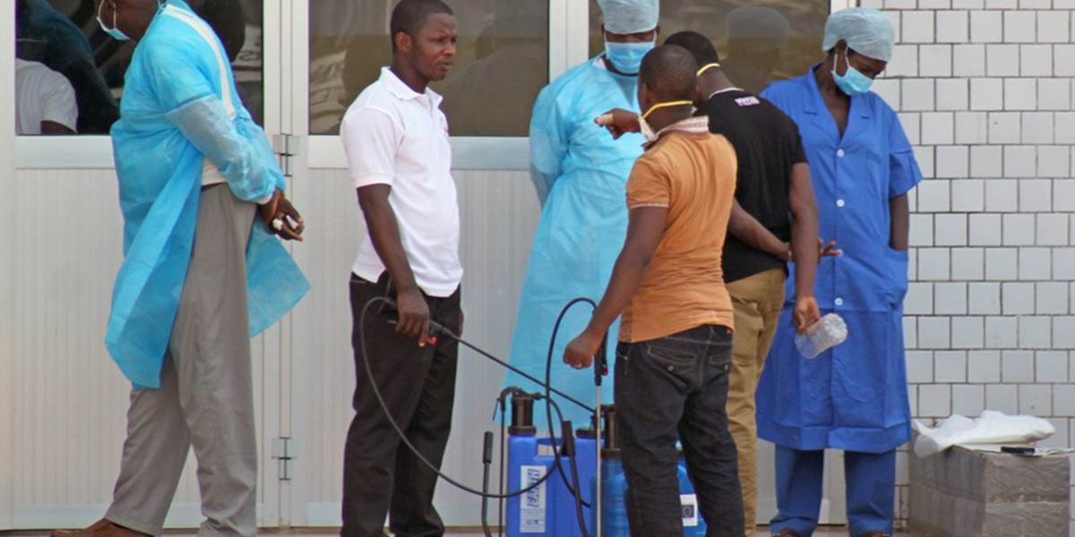 Podozrenie, že Američan v Ghane má ebolu, sa zatiaľ nepotvrdilo