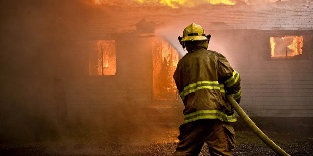Pri požiari budovy sa škoda vyšplhala na 90-tisíc