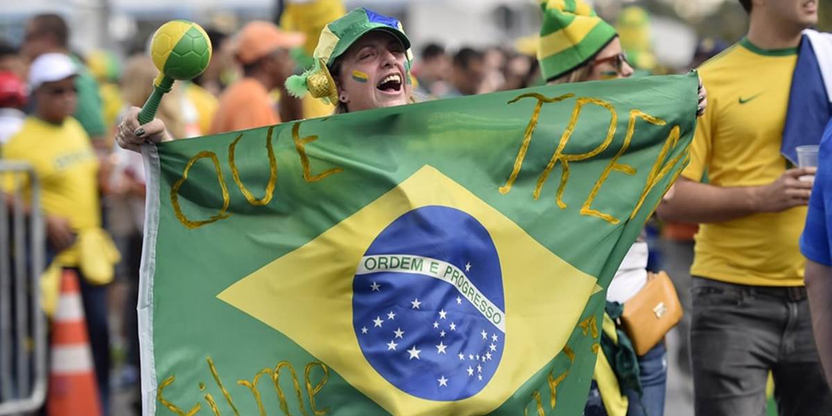 Svetové médiá: Brazílsky karneval kočovných klaunov šiel do tmy