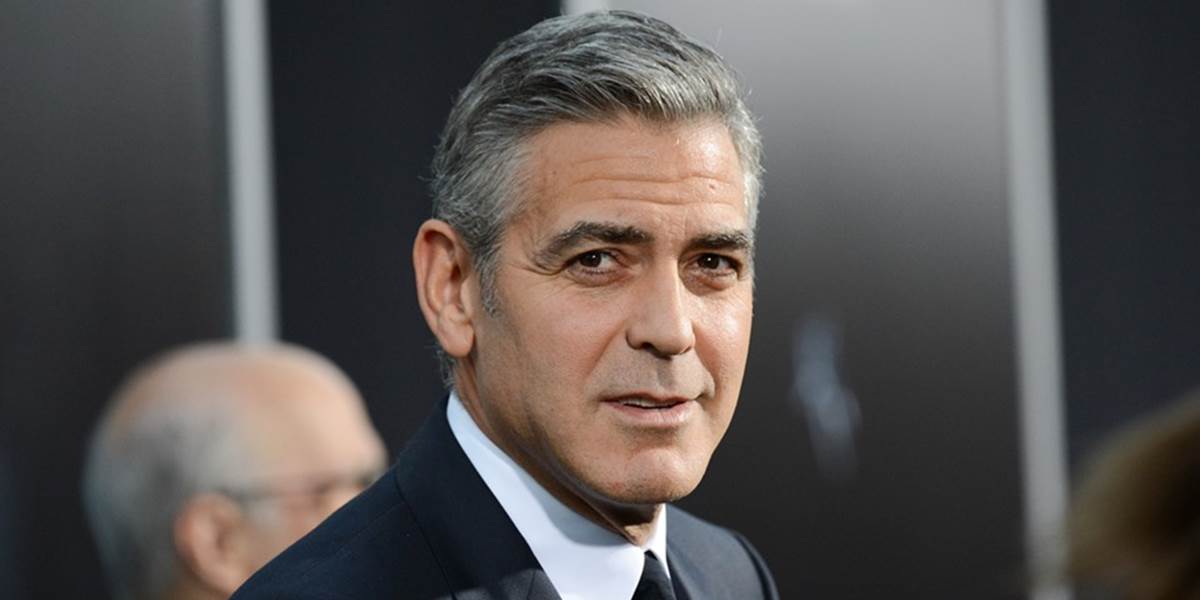Britský talbloid The Daily Mail sa ospravedlnil Clooneymu za nepravdivý článok