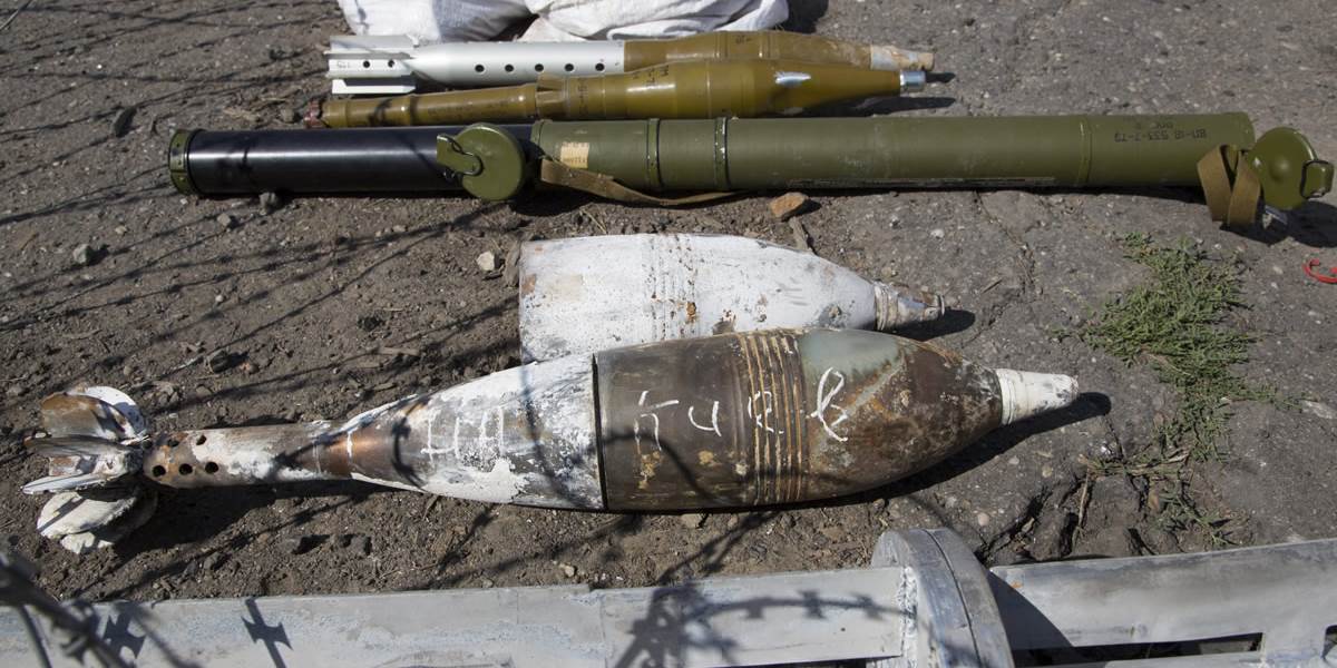 Situácia na Ukrajine: Raketový útok separatistov si údajne vyžiadal životy 30 vojakov