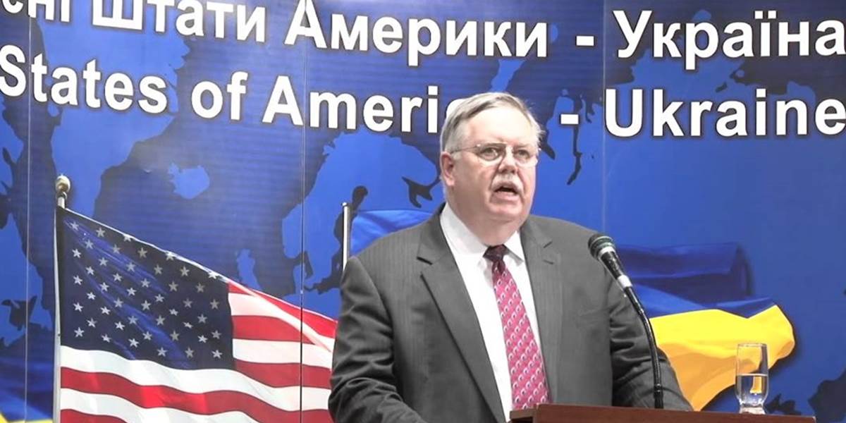 Obama oficiálne nominoval Johna Teffta na post veľvyslanca v Rusku