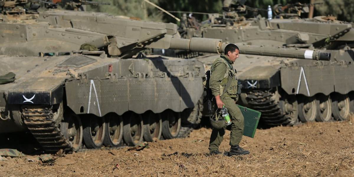 Izrael presunul tri pešie bragády na hranice s Gazou: Počet obetí náletov sa blíži 100