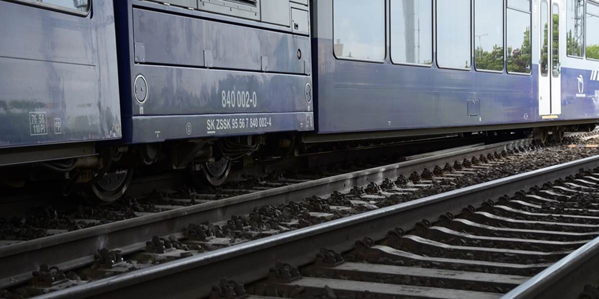 Železničný koridor medzi Prahou a Kolínom ochromila porucha, vlaky meškajú