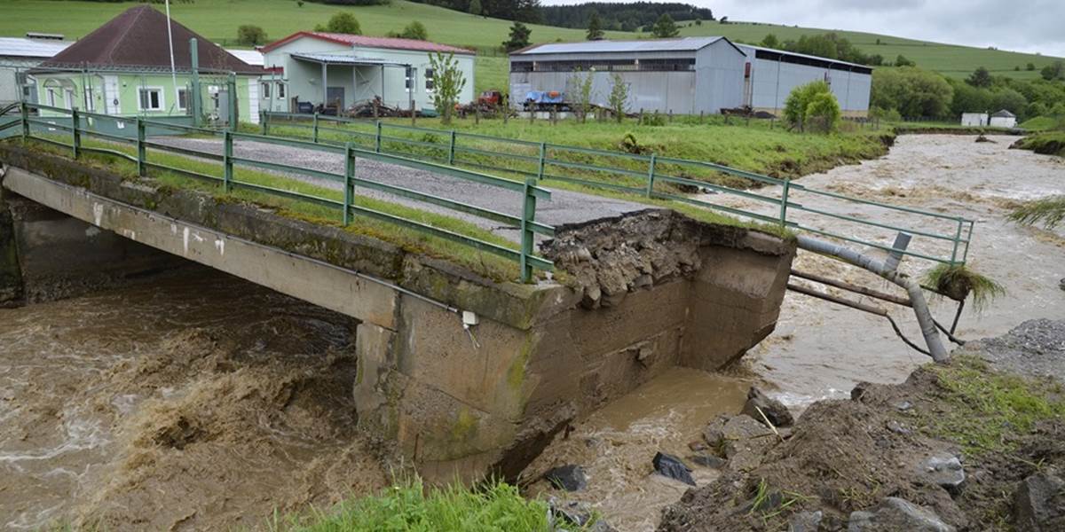 Východ Slovenska môže zasiahne silný dážď, v okrese Tvrdošín hrozia povodne