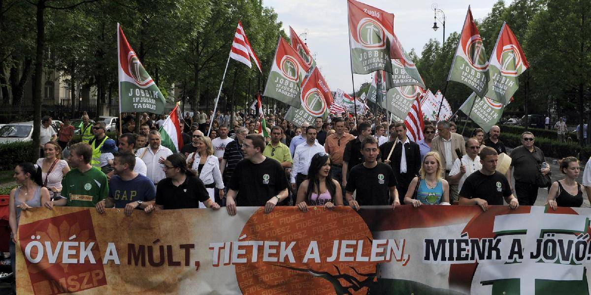 Do sídla vládneho Fideszu preniklo 70 demonštrantov