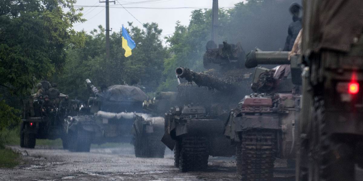 Situácia na Ukrajine: Stíhačky po krvavom útoku bombardujú pozície povstalcov