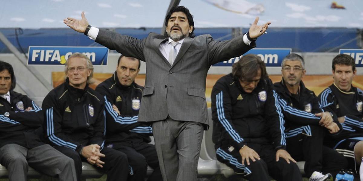 Maradona motivuje Messiho rozvinutím červeného koberca