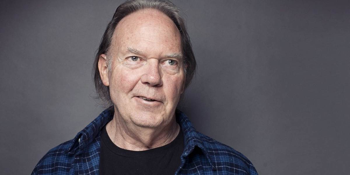 Neil Young predstavil v Reykjavíku novú skladbu