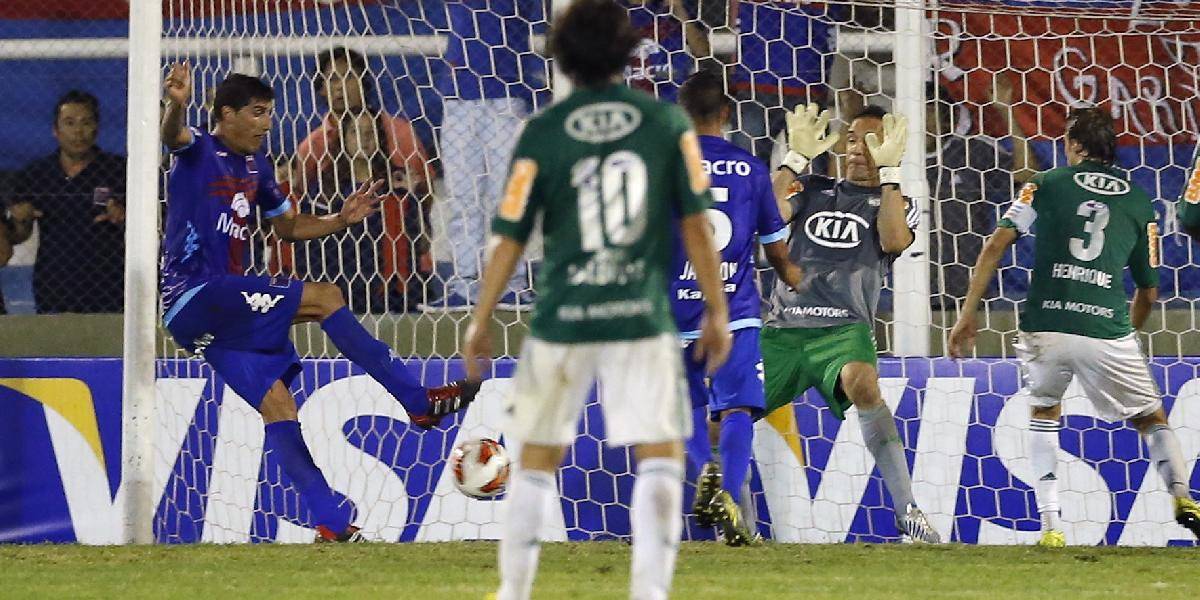 Fanúšikovia Palmeirasu zaútočili na hráčov a zranili brankára