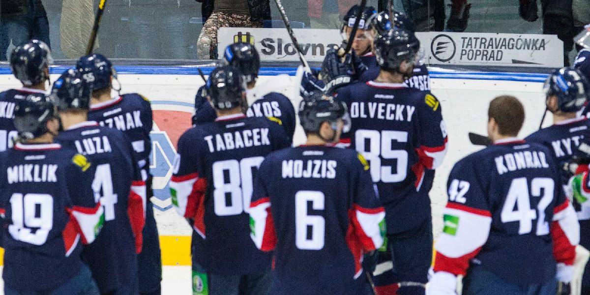 Hokejisti HC Slovan budú rozdávať autogramy v električke