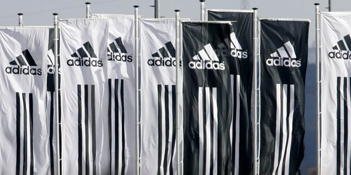 Manchester sa dohodol na rekordnej zmluve s firmou Adidas