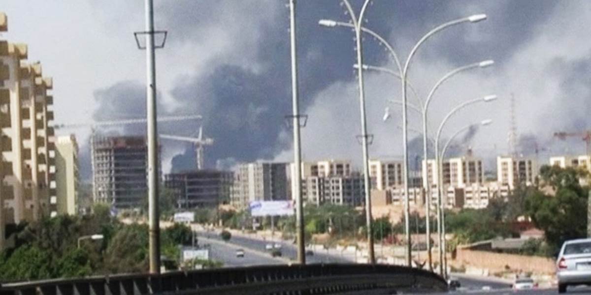 Raketa zasiahla kontrolnú vežu letiska v Tripolise