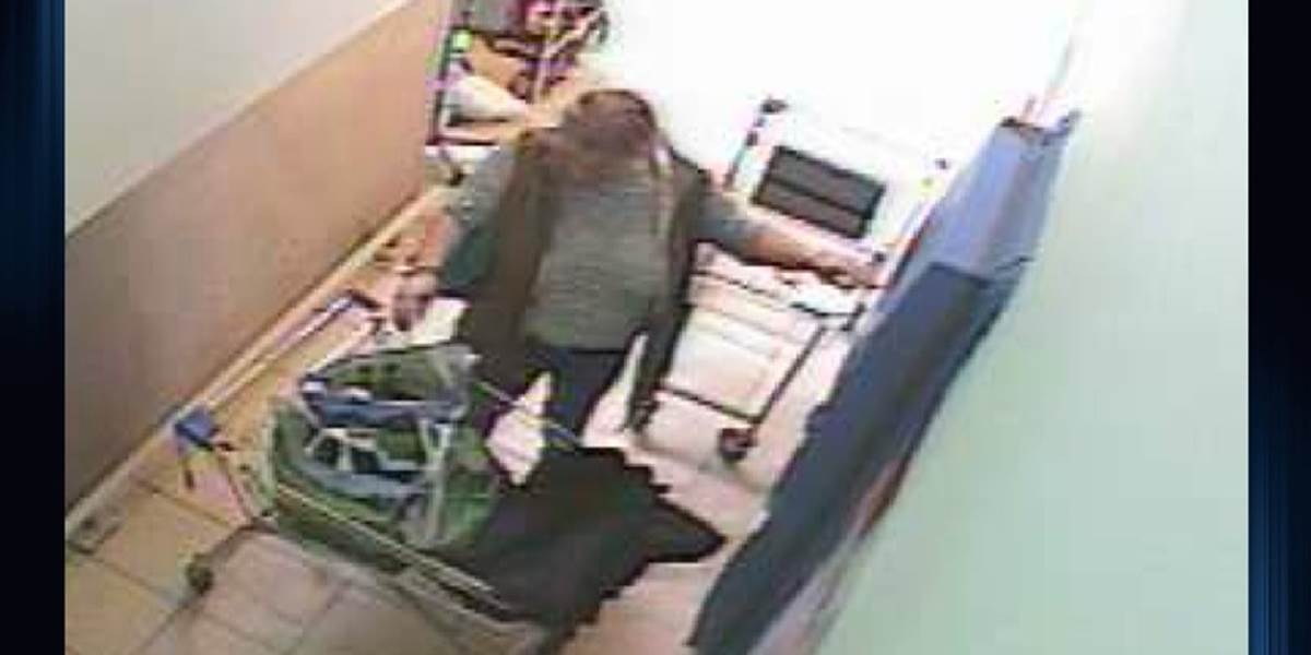 Objasňujú krádež v obchodnom centre v Bratislave, pátrajú po neznámej žene
