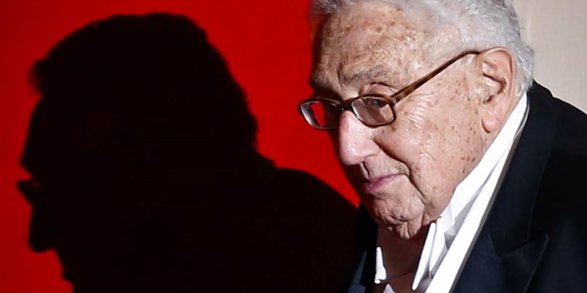 Nositeľovi Nobelovej ceny mieru Henrymu Kissingerovi voperovali srdcovú chlopňu