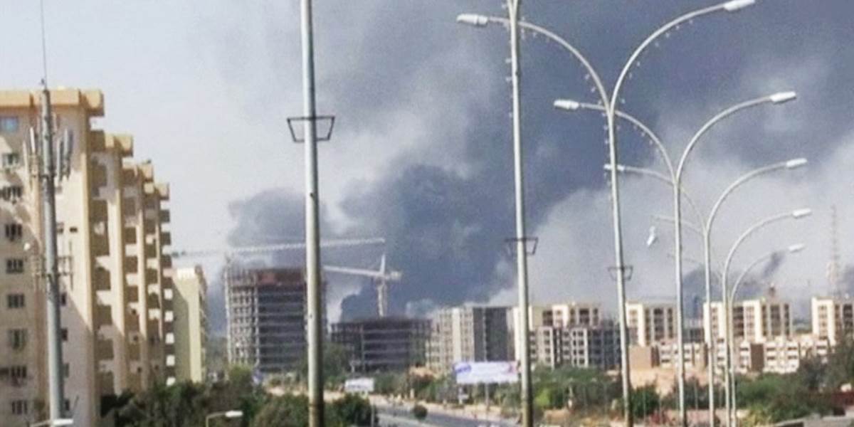 Po bojoch v Tripolise otvorili pre civilistov vojenské letisko