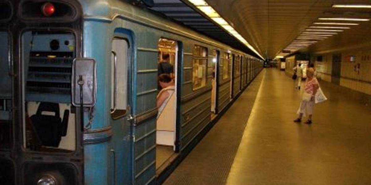 V tuneli budapeštianskeho metra horel olej, dopravu obnovili večer