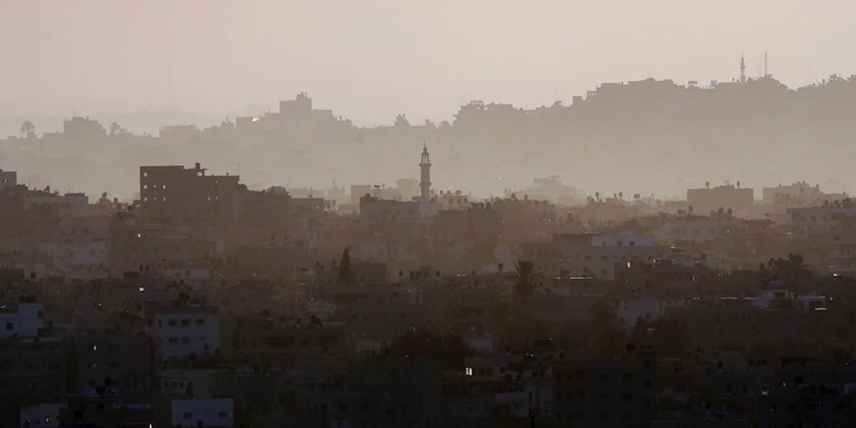 Izrael che rozšíriť operáciu v Gaze, počet palestínskych obetí stúpol nad 300