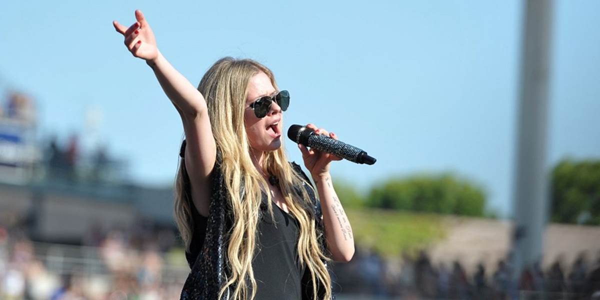 Avril Lavigne podala žalobu pre nevyplatenie honoráru