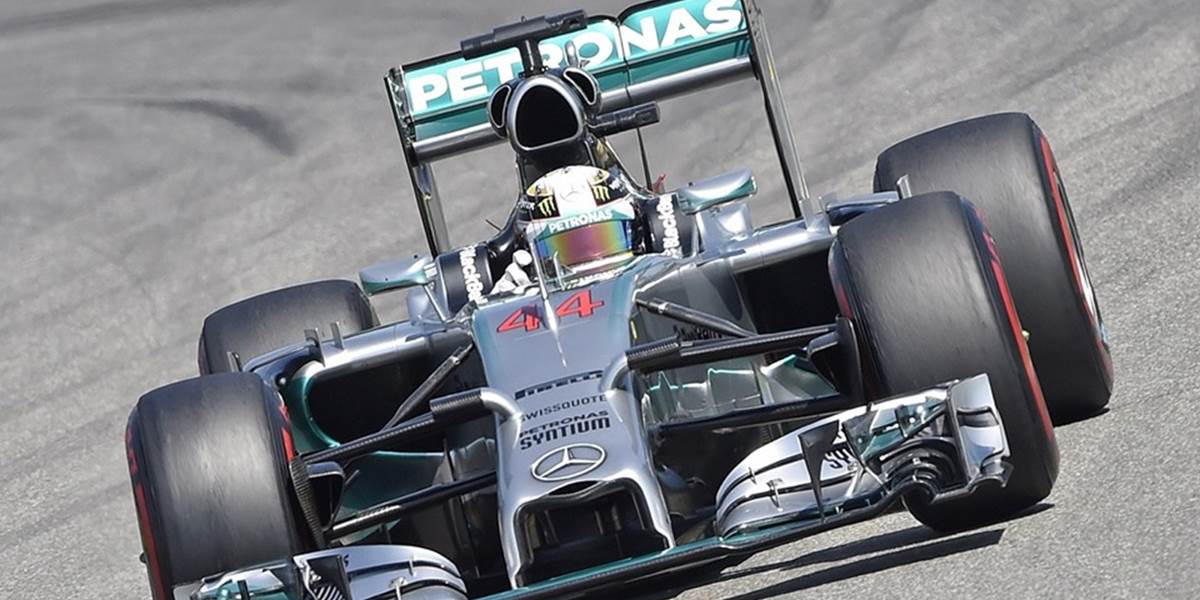 F1: Hamilton havaroval v kvalifikácii na VC Nemecka