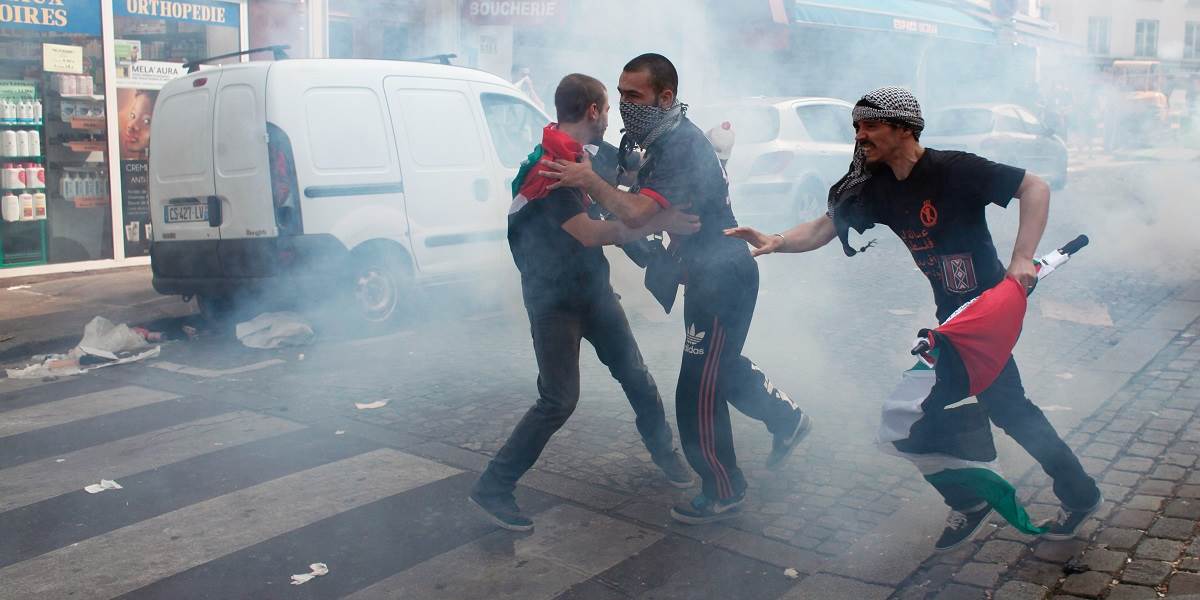 Pri nepovolenom propalestínskom proteste zasahovala polícia