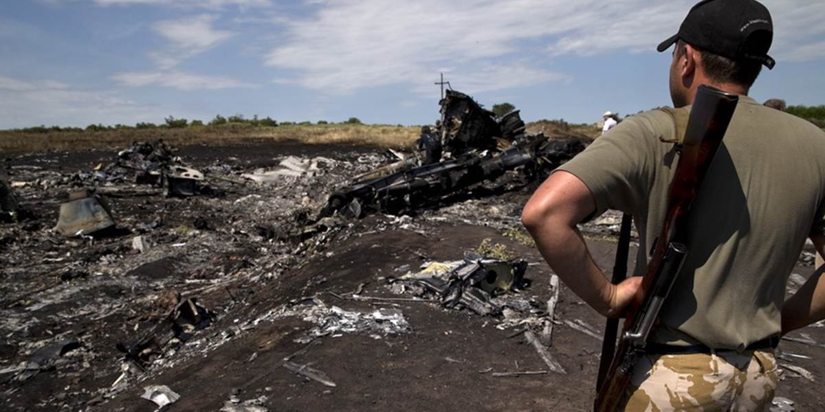 Ukrajina nedokáže zabezpečiť vyšetrovateľom prístup k miestu pádu malajzijského lietadla