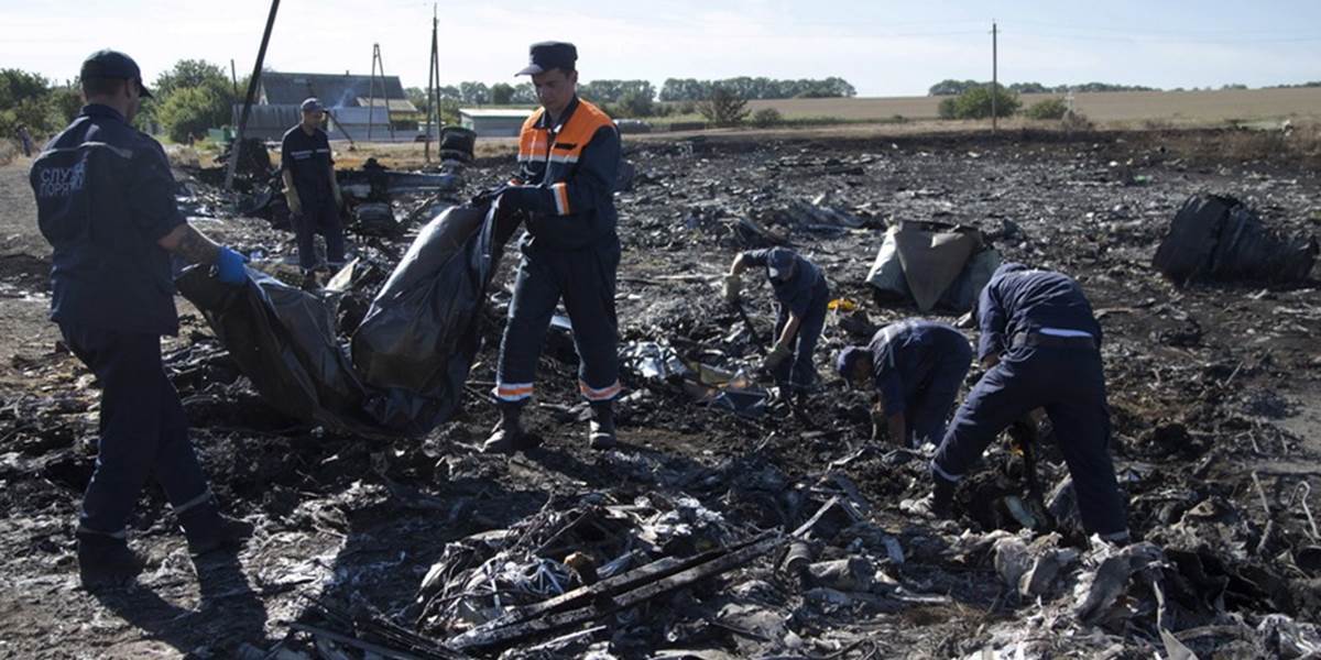 Malaysia Airlines dá rodinám obetí havárie okamžitú pomoc 5-tisíc dolárov