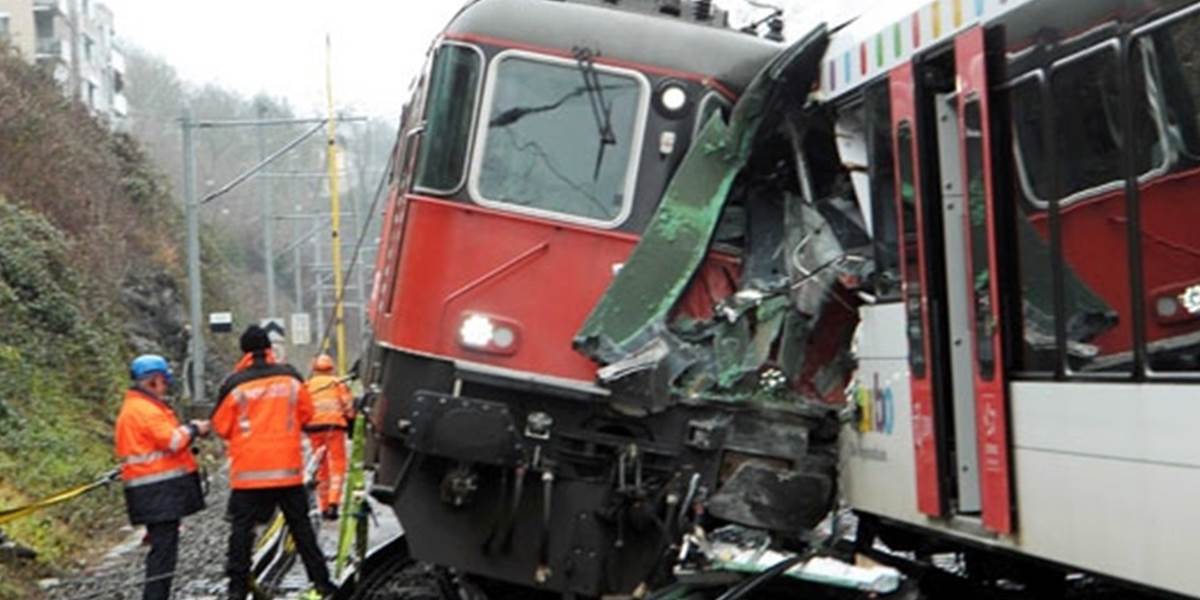 V Južnej Kórei sa zrazili dva vlaky s cestujúcimi, desiatky ľudí sa zranili