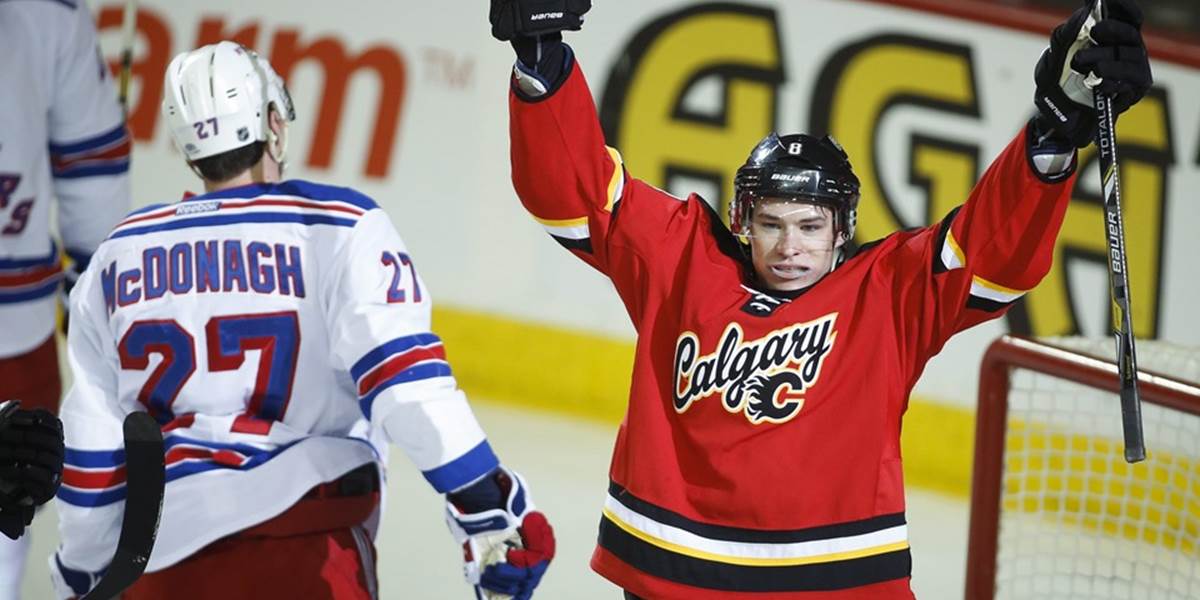 NHL: Colborne predĺžil kontrakt s rodným Calgary