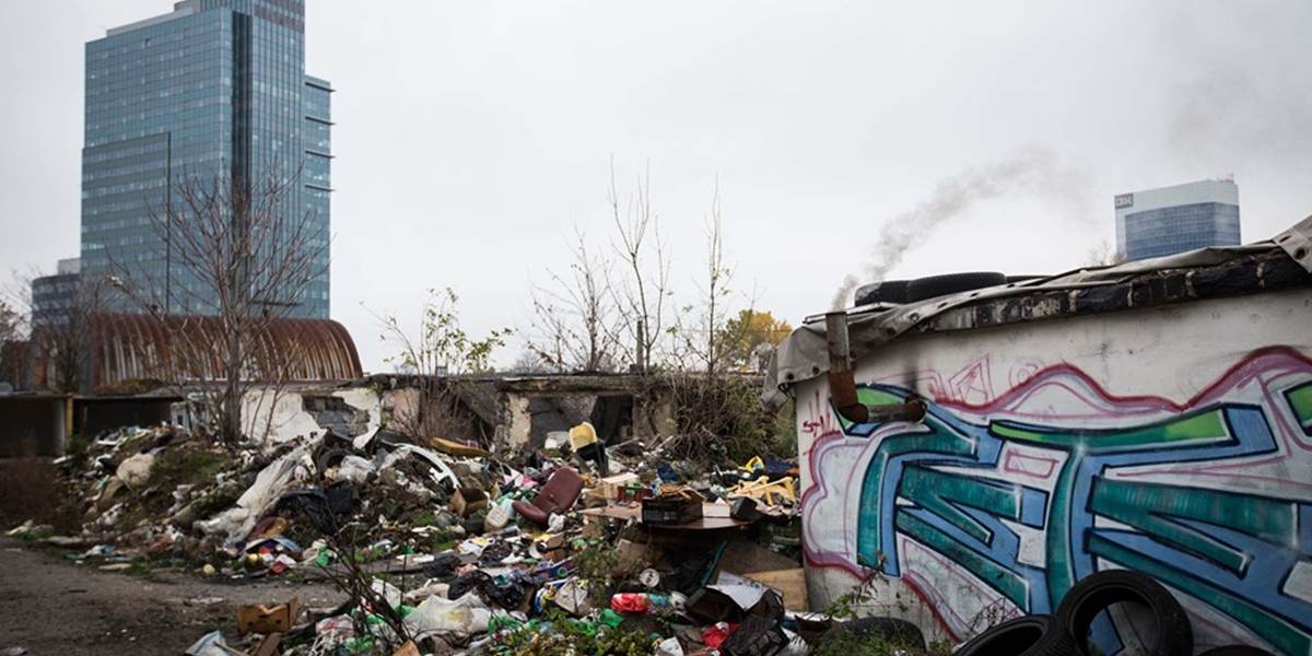 Na čierne skládky odpadu nastražia v Bratislave fotopasce