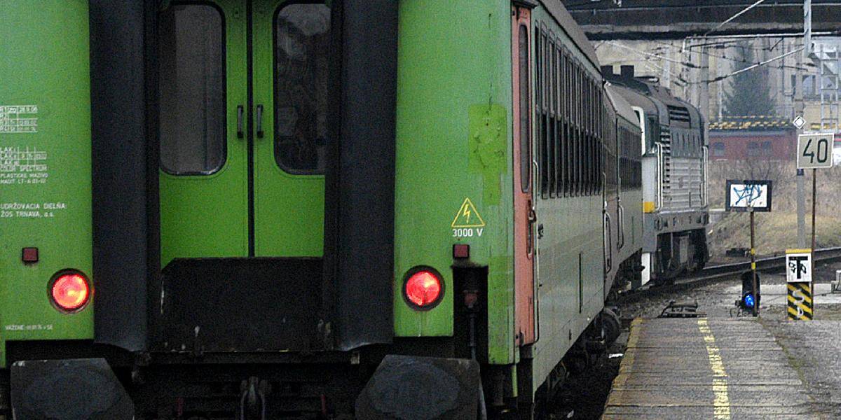 Ženu (47) zrazil vlak, na mieste bola mŕtva