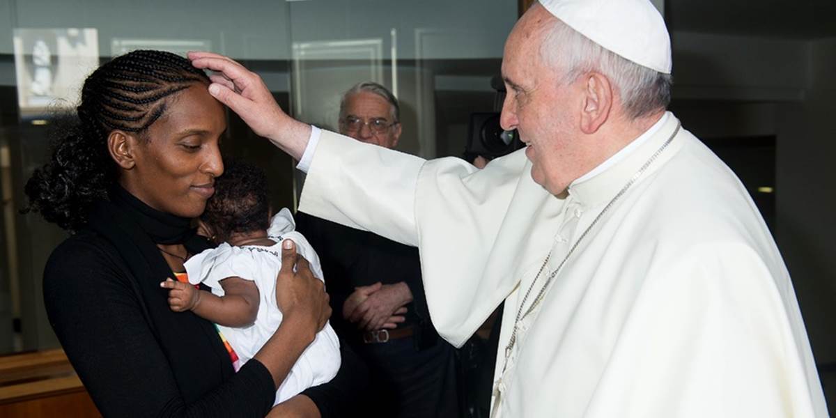 Pápež sa stretol so Sudánkou odsúdenou na smrť za neochvejnosť vo viere