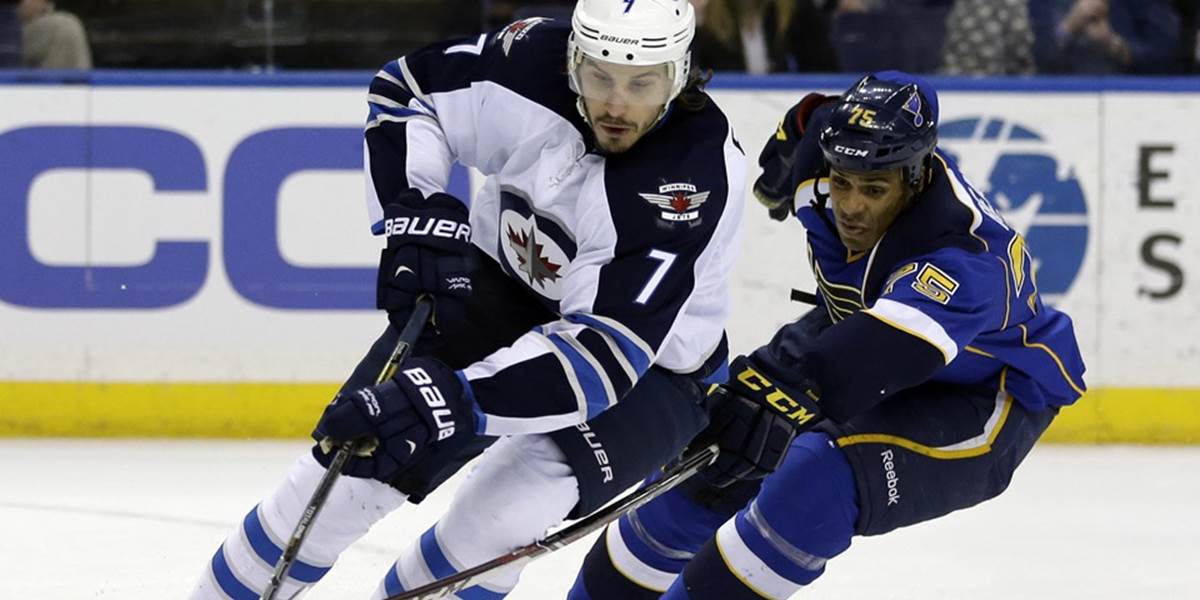 NHL: Obranca Ellerby napokon zostáva vo Winnipegu
