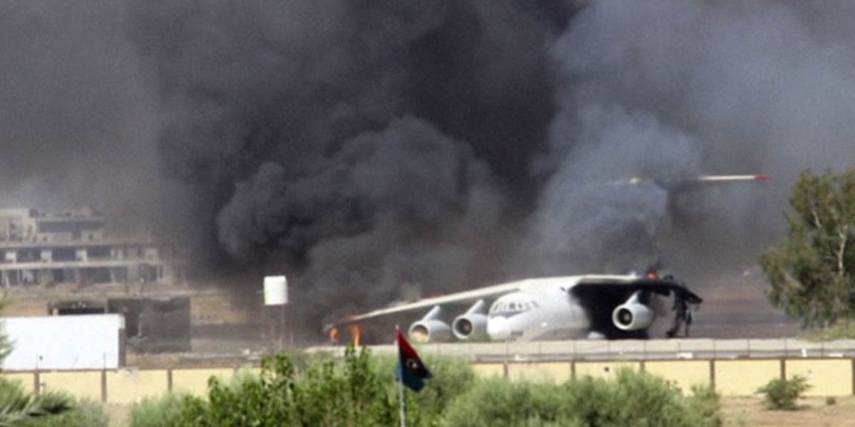 V Tripolise zúri rozsiahly požiar, vláda požiadala o medzinárodnú pomoc