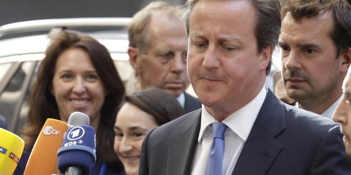 Cameron: Británia obmedzí dávky pre prisťahovalcov na tri mesiace