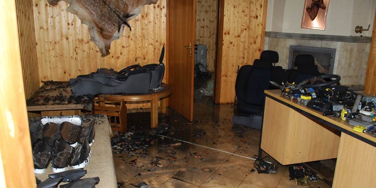 V Klokočove horel rodinný dom: Požiar sa obišiel bez zranení!