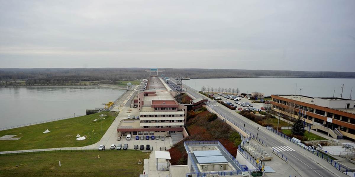 Plavbu na Dunaji v úseku Vodného diela Gabčíkovo zastavili