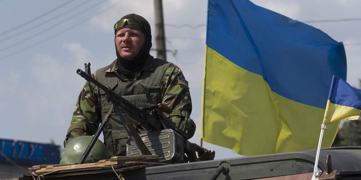 Situácia na Ukrajine: Armáda zastavila boje v oblasti pádu lietadla
