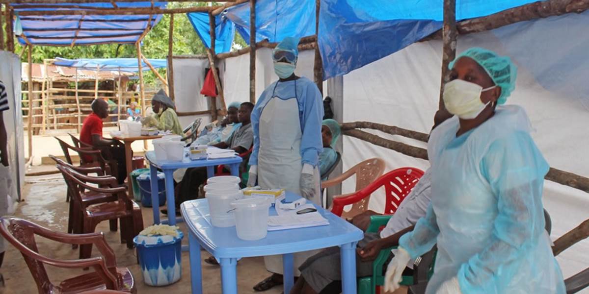 Epidémia eboly si v západnej Afrike vyžiadala 729 obetí