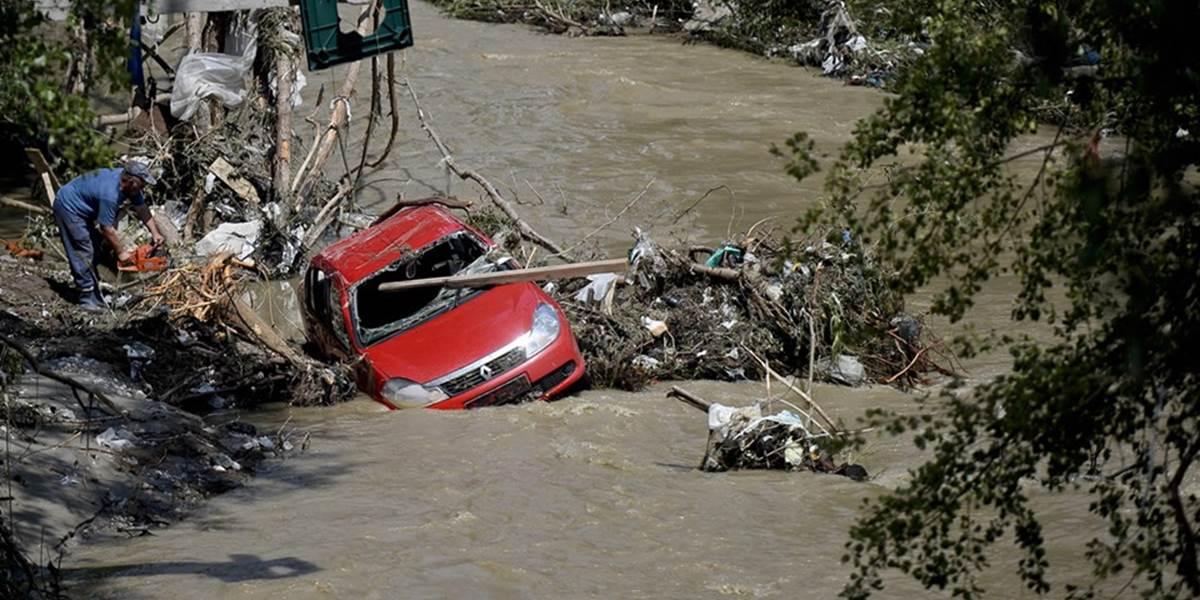 Búrky a povodne v Bulharsku si vyžiadali najmenej dve obete
