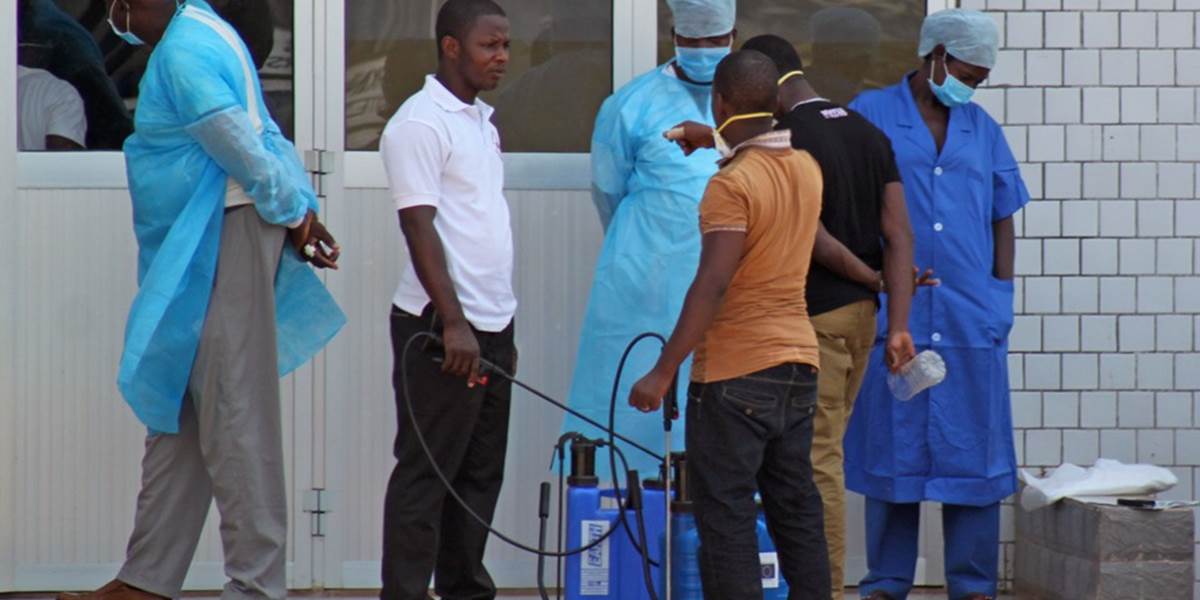 Svetová banka poskytne krajinám zápasiacim s epidémiou eboly 149 miliónov eur