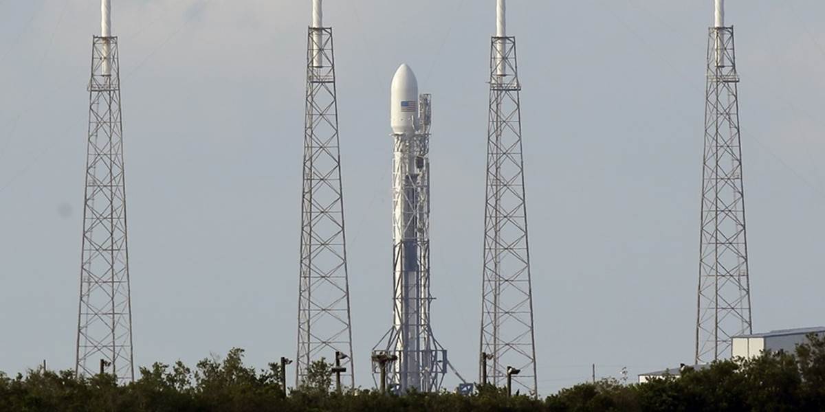 SpaceX vybuduje v Texase prvú štartovaciu rampu pre komerčné lety do kozmu