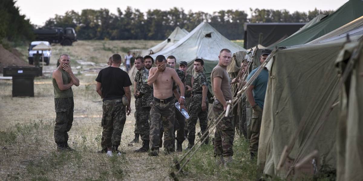 Situácia na Ukrajine: Ukrajinská armáda sa pripravuje na obsadenie Donecka a Luhanska